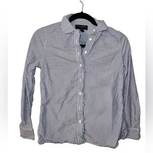Banana Republic Tailored Fit Blue and White Stripe Button Down F19